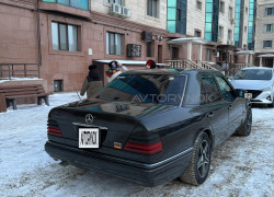 Mercedes-Benz E-Класс 1994 года