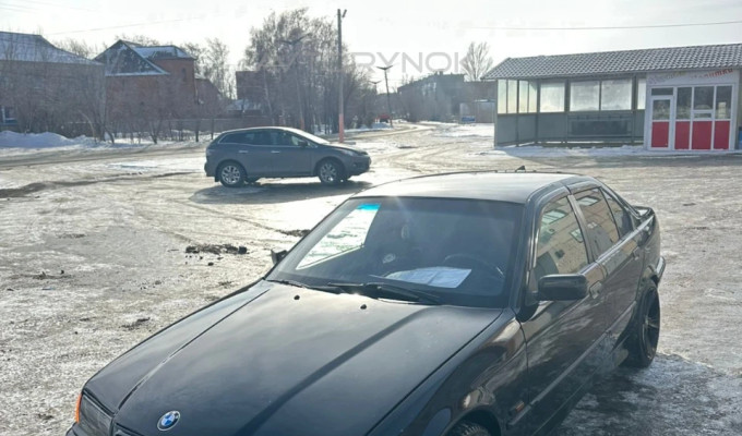 BMW 3 серия 1995 года