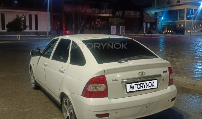 ВАЗ (Lada) Priora 2013 года