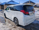 Toyota Alphard 2017 года