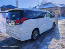Toyota Alphard 2017 года
