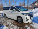 Toyota Alphard 2017 года