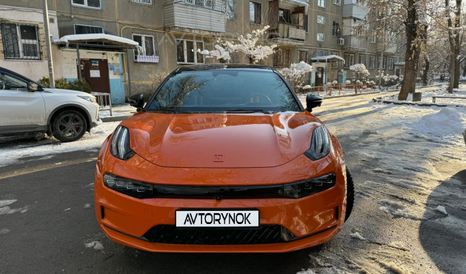 Zeekr 001 2023 года