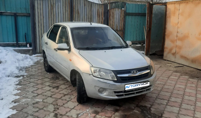ВАЗ (Lada) Granta 2013 года