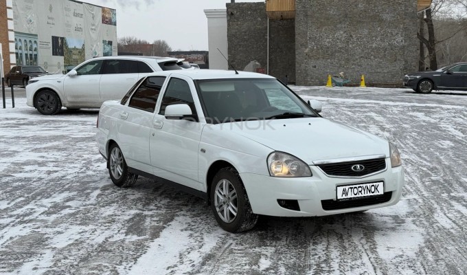 ВАЗ (Lada) Priora 2014 года