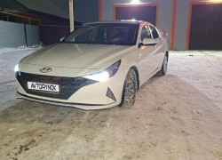 Hyundai Elantra 2022 года