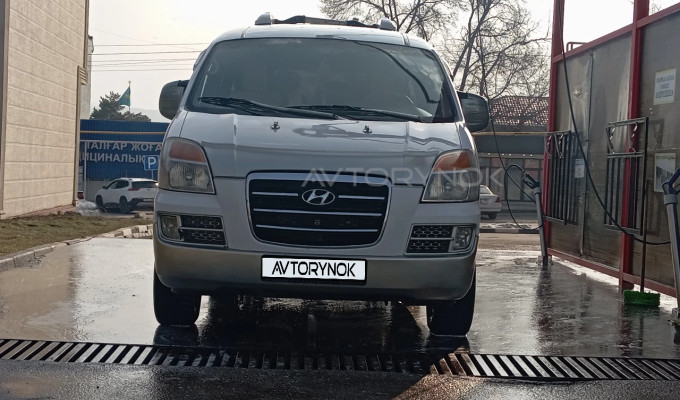 Hyundai Starex 2005 года