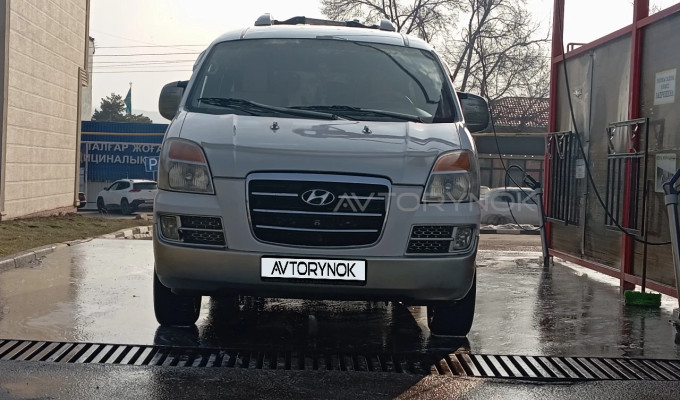 Hyundai Starex 2005 года