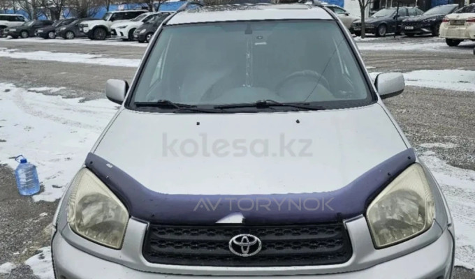 Toyota RAV4 2002 года