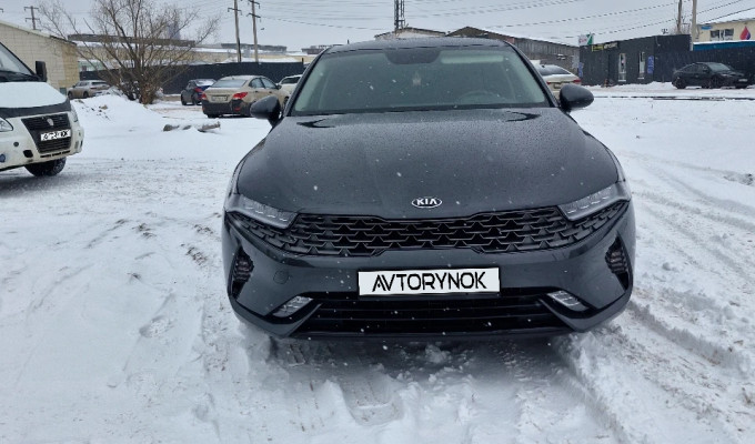 Kia K5 2021 года