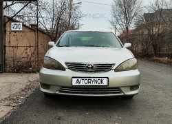 Toyota Camry 2003 года