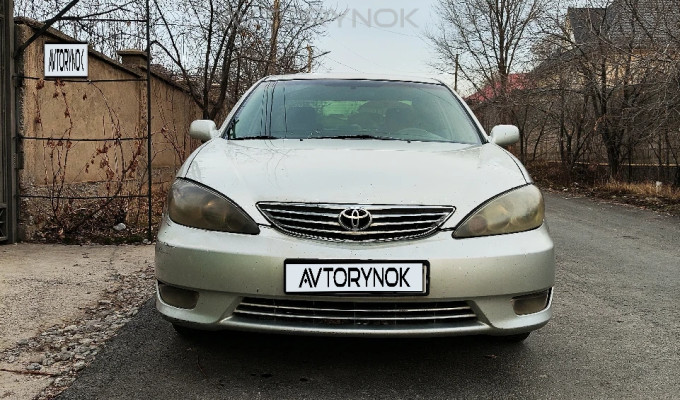 Toyota Camry 2003 года