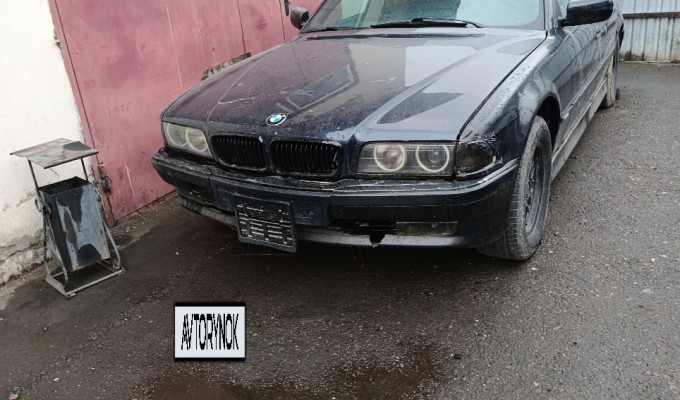 BMW 7 серия 1996 года