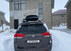 Toyota Sienna 2012 года