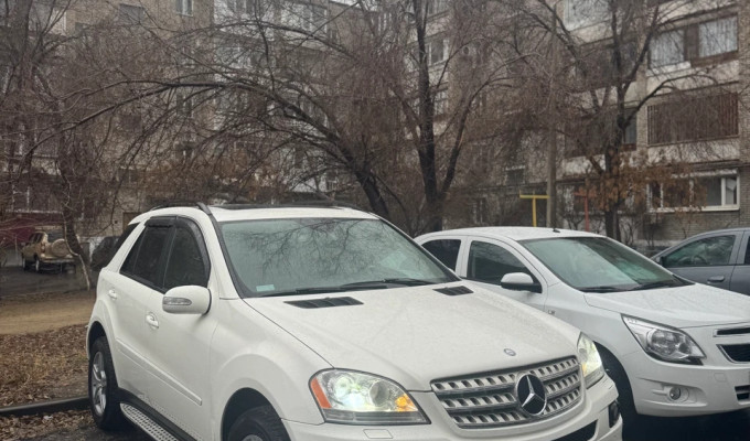 Mercedes-Benz ML-Класс 2006 года