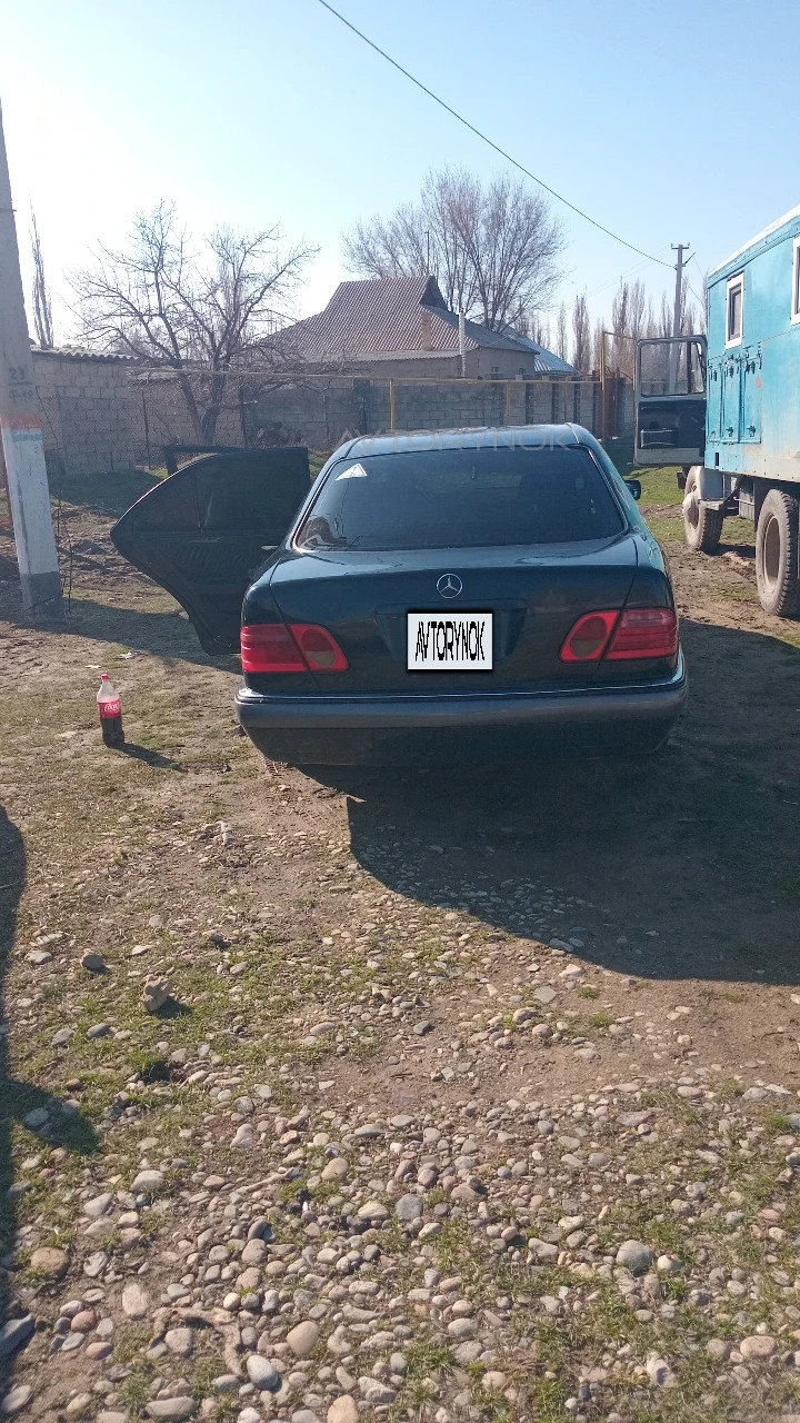 Mercedes-Benz E-Class, 1995