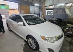 Toyota Camry 2012 года