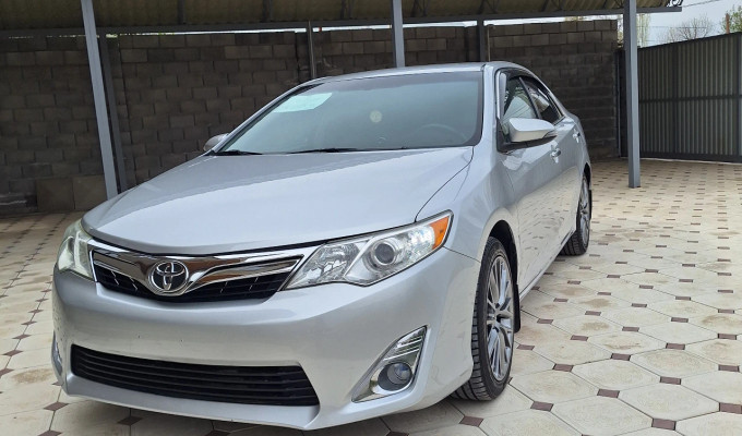 Toyota Camry 2013 года