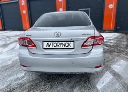 Toyota Corolla 2011 года