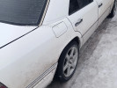 Mercedes-Benz E-Класс 1990 года