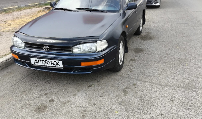 Toyota Camry 1992 года