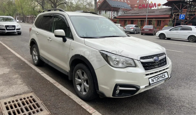 Subaru Forester 2017 года
