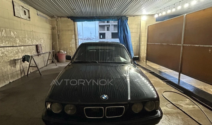 BMW 5 серия 1992 года