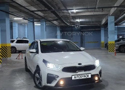 Kia Cerato 2019 года