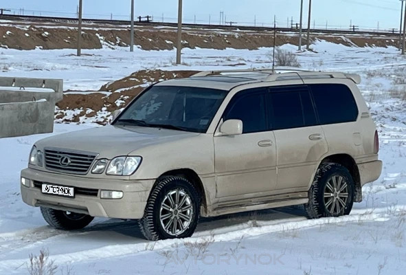 Lexus LX 2004 года
