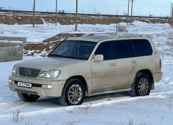 Lexus LX 2004 года
