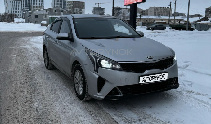 Kia Rio 2021 года