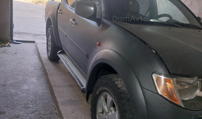 Mitsubishi L200 2008 года