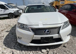 Lexus ES 2014 года