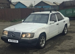 Mercedes-Benz E-Класс 1988 года