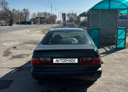 Toyota Carina E 1993 года