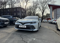 Toyota Camry 2019 года
