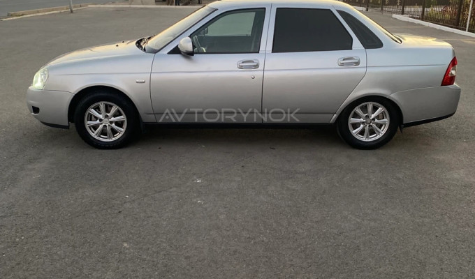 ВАЗ (Lada) Priora 2015 года