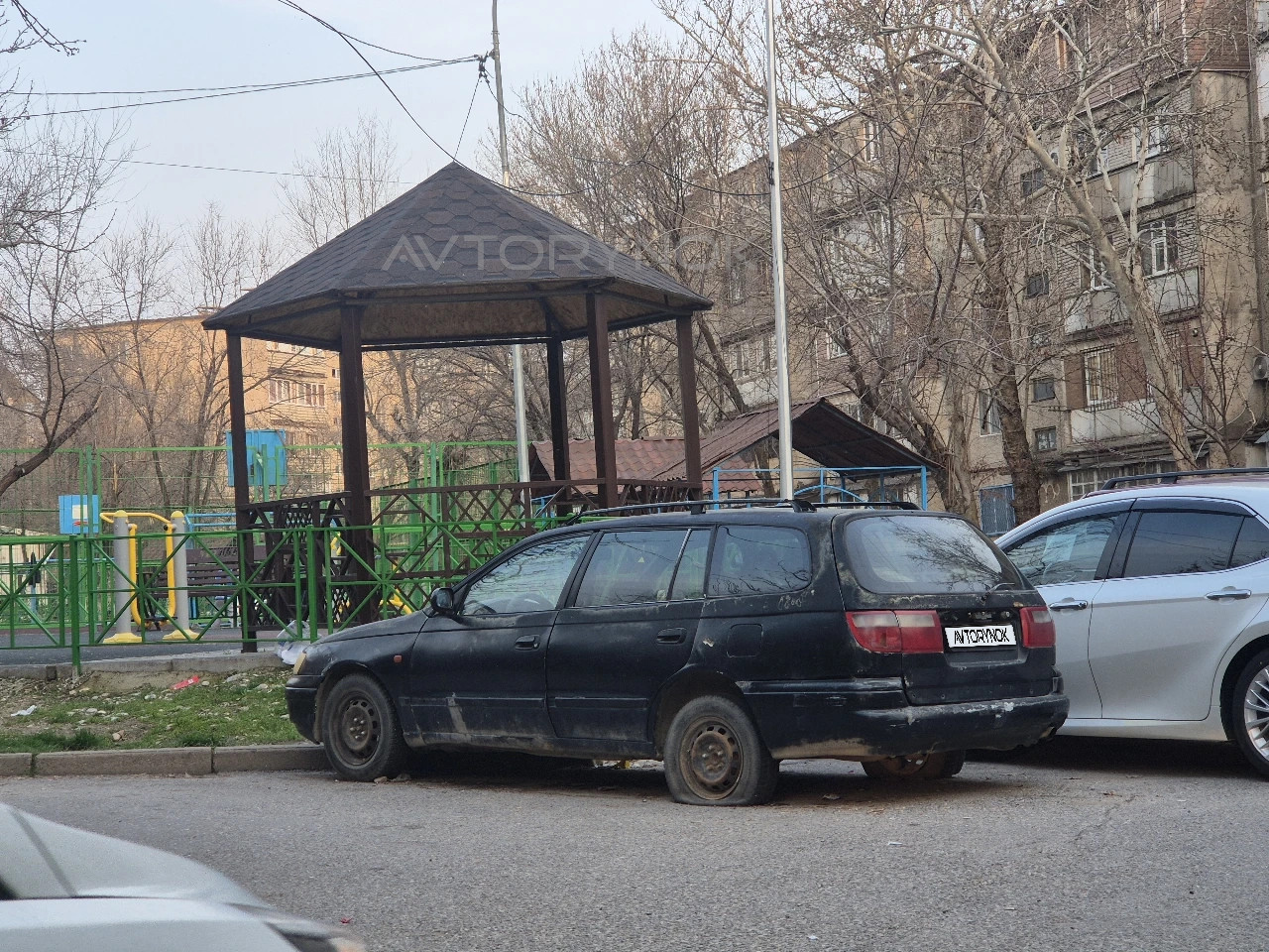 Toyota Carina E, 1994