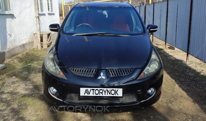 Mitsubishi Grandis 2004 года