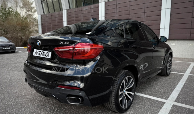 BMW X6 2015 года