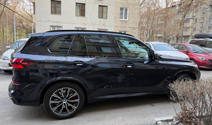 BMW X5 2024 года