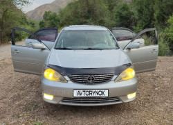 Toyota Camry 2004 года
