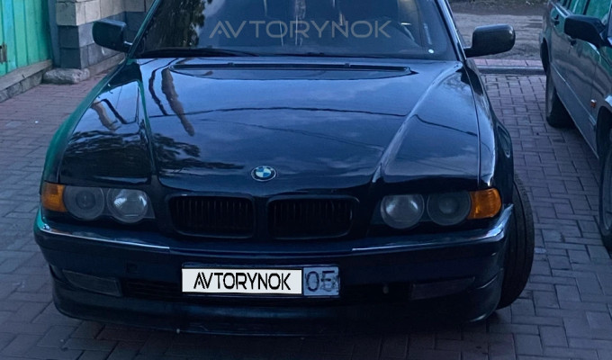 BMW 7 серия 1998 года