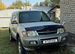 Mitsubishi Pajero 2002 года