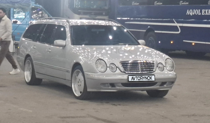 Mercedes-Benz E-Класс 2002 года