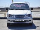 Toyota Picnic 2000 года