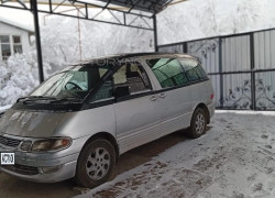 Toyota Estima 1998 года