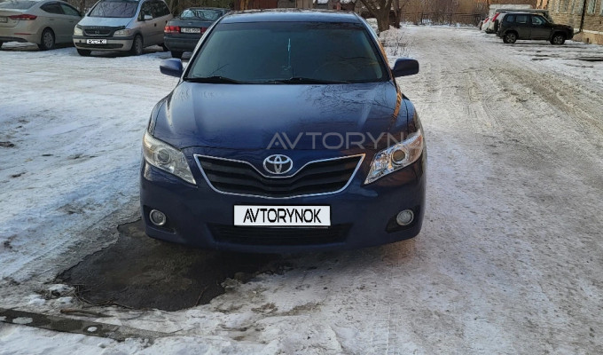 Toyota Camry 2011 года