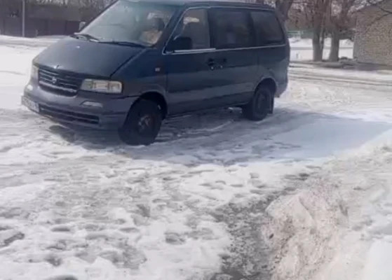 Nissan Largo 1996 года