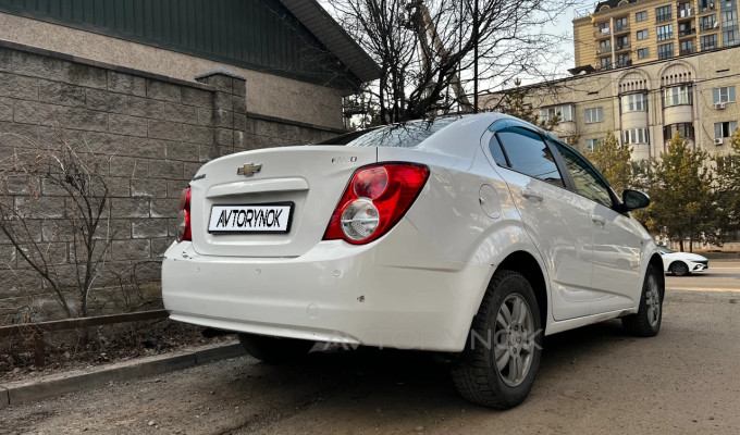 Chevrolet Aveo 2012 года
